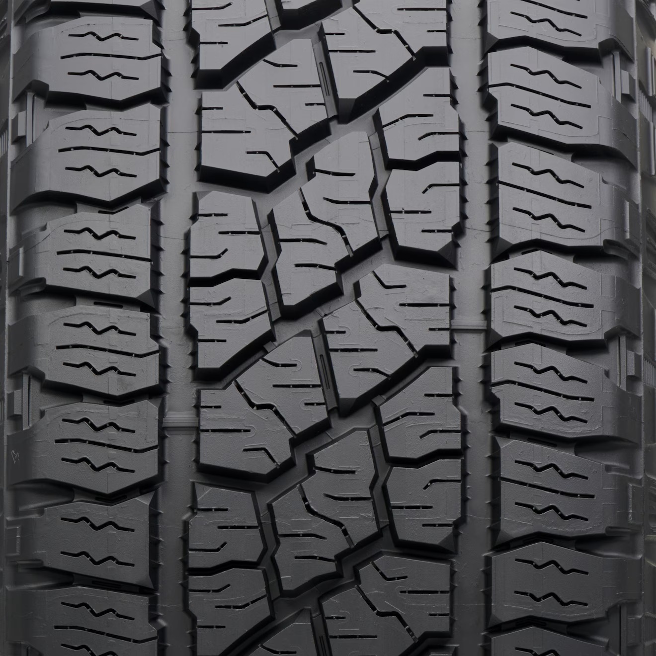 Goodyear-Wrangler-Outbound-AT-2