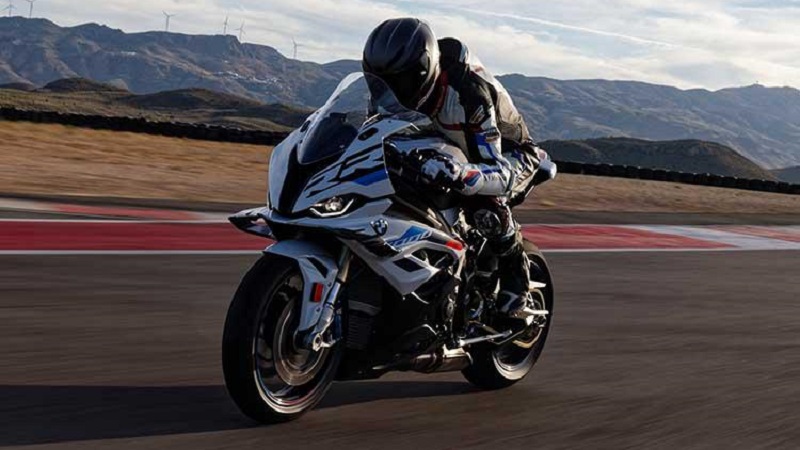 Спортбайк BMW S 1000 RR будут комплектовать резиной Bridgestone