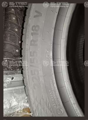 Continental UltraContact 225/60 R18 100V
